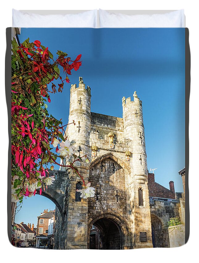 Monk Bar Duvet Cover featuring the photograph Monk Bar, York, Yorkshire by David Ross