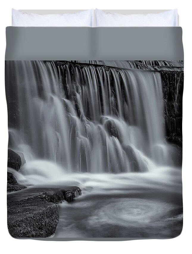 Monsal Dale Weir Duvet Cover featuring the photograph Monsal Dale Weir by Rob Davies