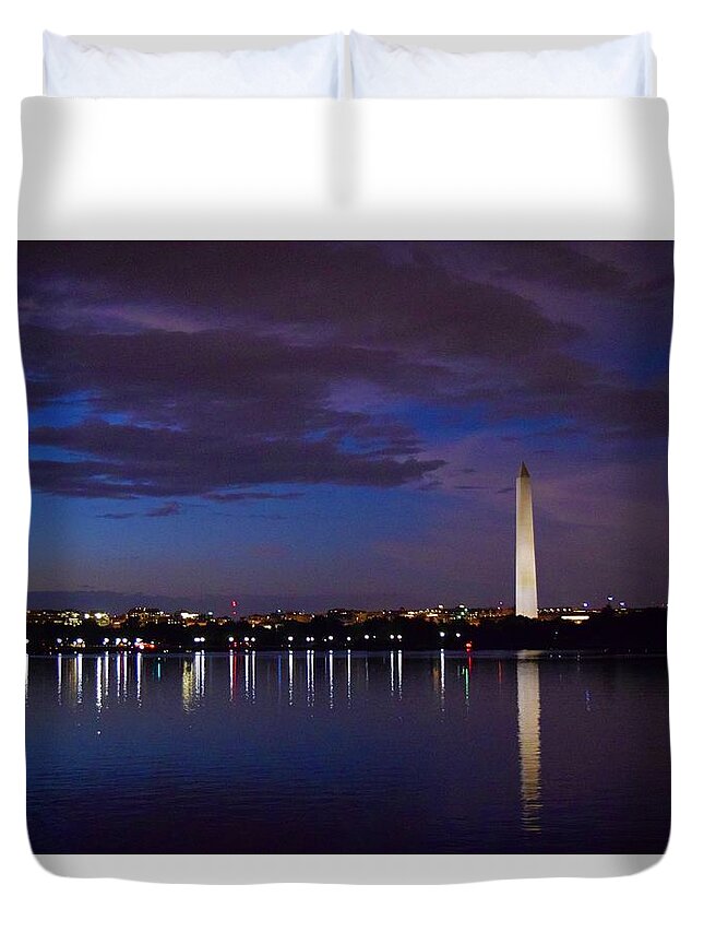 Dc Duvet Cover featuring the photograph Skyline reflection@Sunset, DC by Bnte Creations