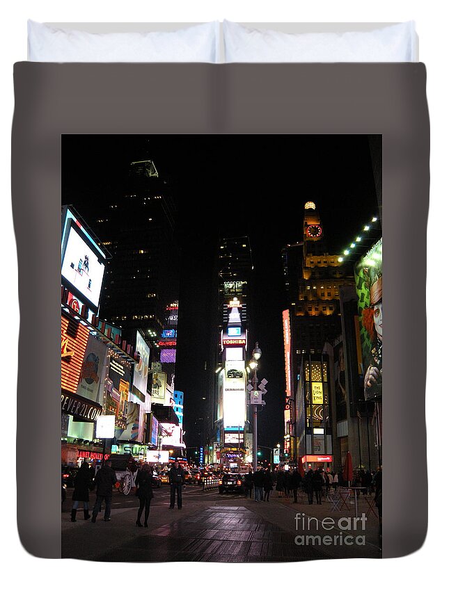 Nyc Times Square Duvet Cover featuring the photograph Nyc Times Square by Barbra Telfer