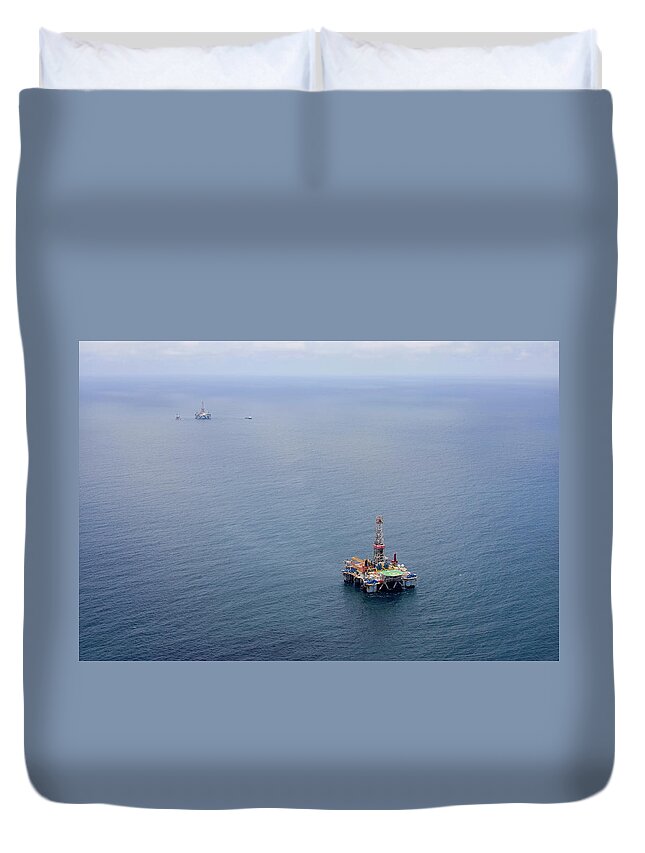 Convoy Duvet Cover featuring the photograph Oil Rigs by Heliry