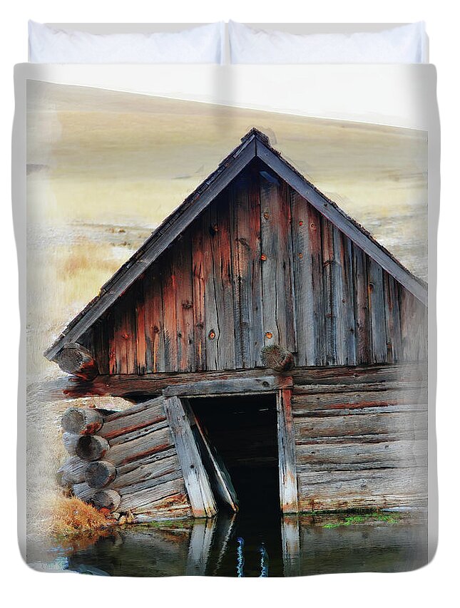 Derelict Building Duvet Cover featuring the photograph Old Well House #2 by Kae Cheatham