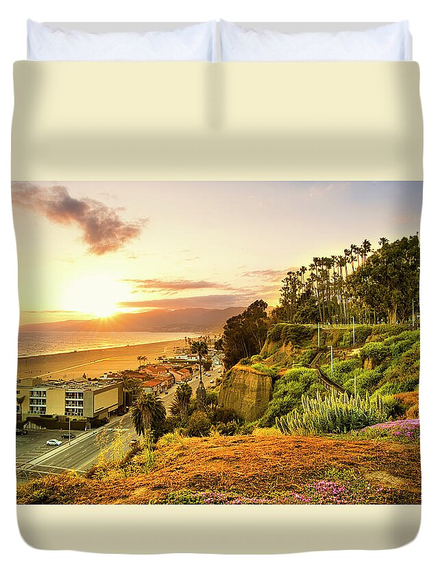 Palisades Park Duvet Cover featuring the photograph Orange Haze At Sunset by Gene Parks