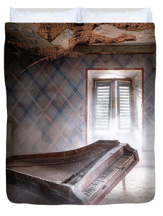Abandoned Duvet Cover featuring the photograph Piano on the Floor by Roman Robroek