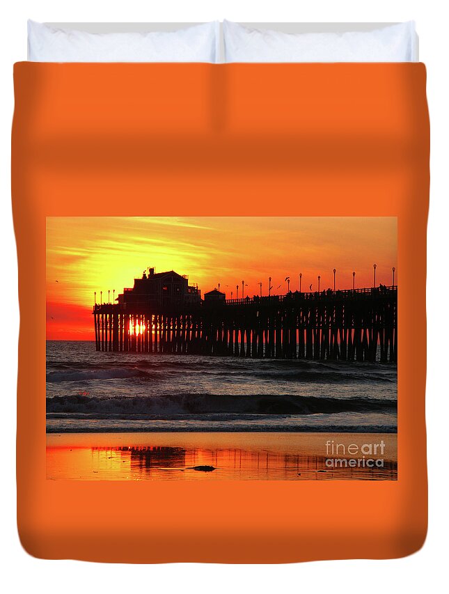 Pacific Ocean Duvet Cover featuring the photograph Pier at Sunset by Terri Brewster