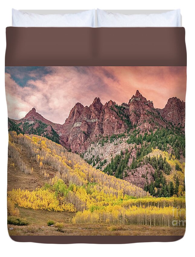 Pink Duvet Cover featuring the photograph Pink Sunset at Maroon Creek by Melissa Lipton