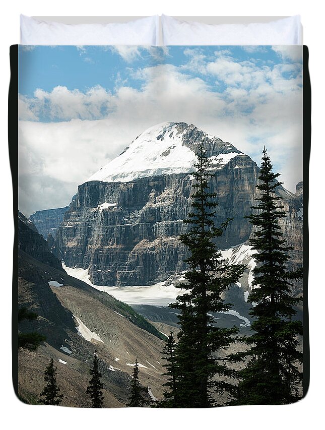 Scenics Duvet Cover featuring the photograph Plain Of Six Glaciers Trail, Mt Lefroy by John Elk Iii