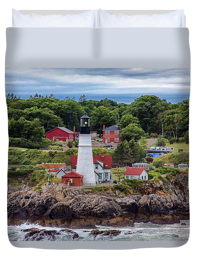 Bay Duvet Cover featuring the photograph Porland Head on Rocks by Darryl Brooks