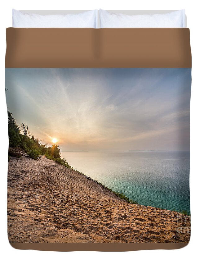 Pyramid Point Duvet Cover featuring the photograph Pyramid Point Sunset by Twenty Two North Photography