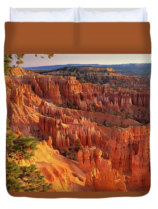Geology Duvet Cover featuring the photograph Queens Garden Hoodoos At Sunrise. Bryce by Comstock Images