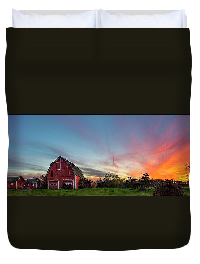 Sunset Duvet Cover featuring the photograph Red Barn Sunset Panorama by Mark Papke