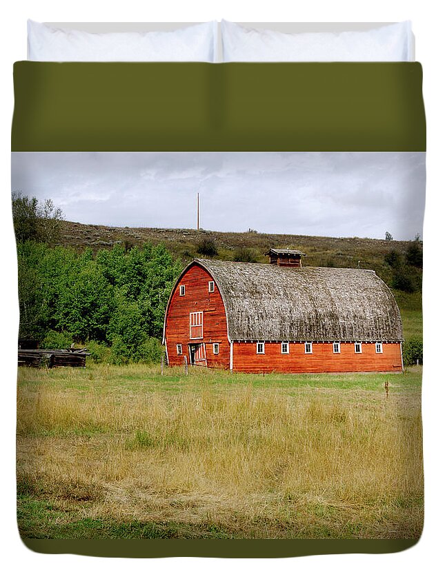 Barn Duvet Cover featuring the photograph Red Lodge MT Barn by Cathy Anderson