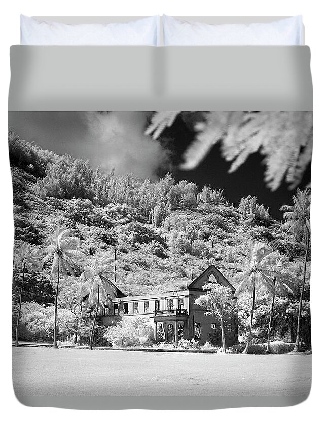 Black And White Duvet Cover featuring the photograph Retired Palms by Sean Davey