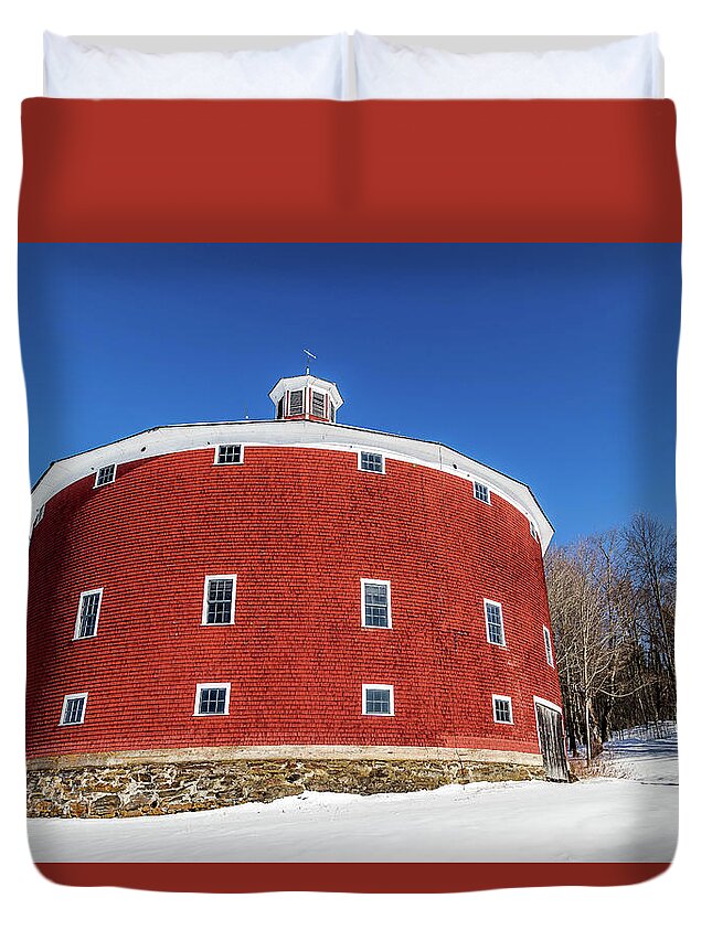 Barn Duvet Cover featuring the photograph Round Barn Closeup by Tim Kirchoff