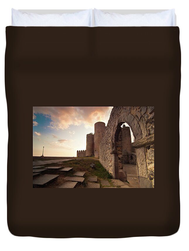 Tranquility Duvet Cover featuring the photograph Ruins by Jesús I. Bravo Soler
