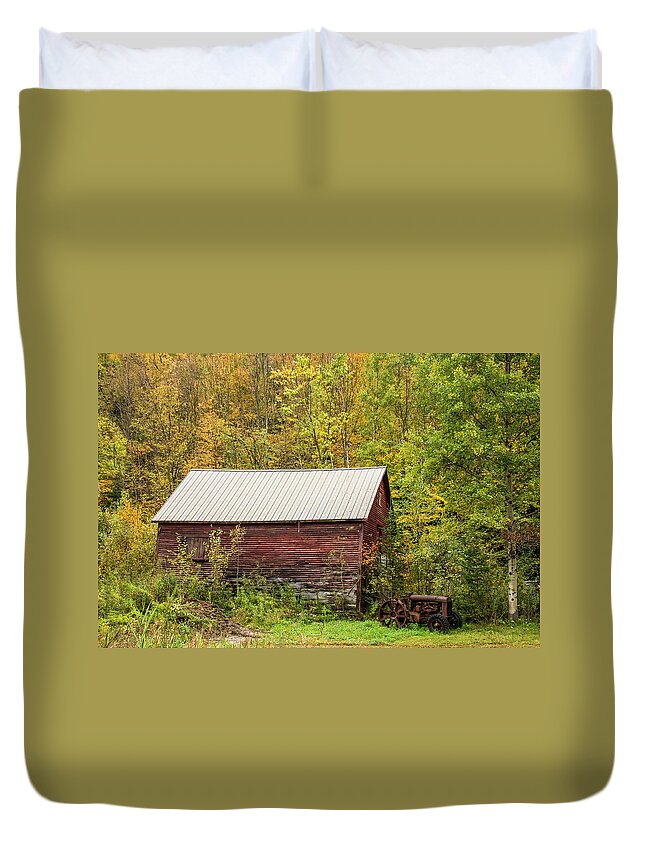 Barn Duvet Cover featuring the photograph Rusted Tractor by Cathy Kovarik