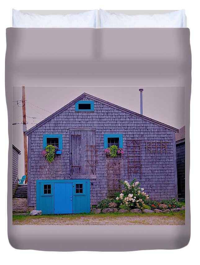 -rye Beach House Duvet Cover featuring the photograph -Rye Beach House, New Hampshire by THERESA Nye