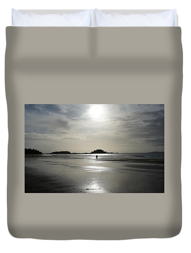 Saint Malo Beach Duvet Cover featuring the photograph Saint Malo 10 by Andrew Fare