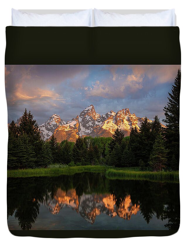 Tranquility Duvet Cover featuring the photograph Schwabacher Sunrise by Hansrico Photography