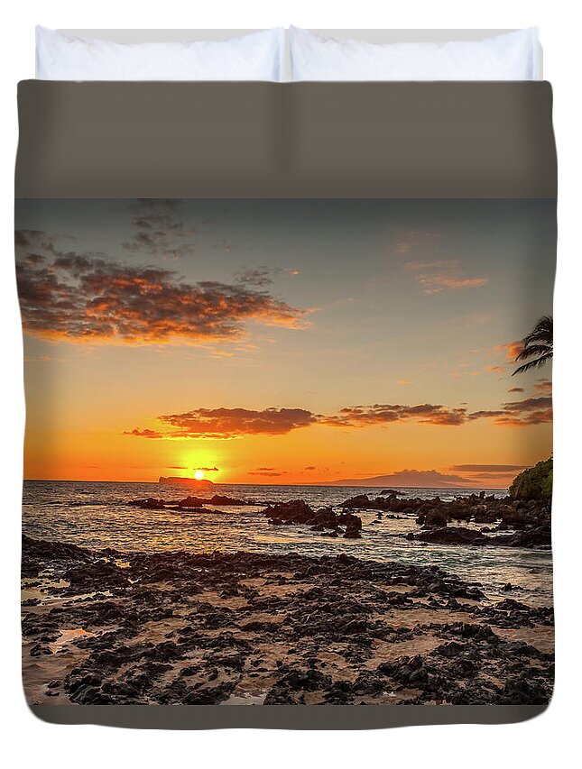 Maui Secrets Duvet Cover featuring the photograph Secret Sunset by Chris Spencer