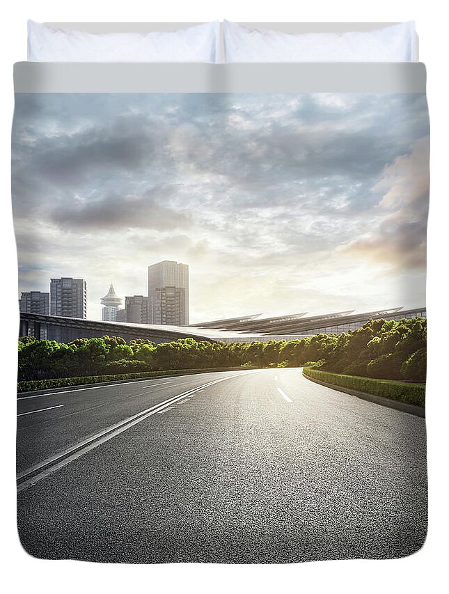 Downtown District Duvet Cover featuring the photograph Shanghai Pudong by Zyxeos30