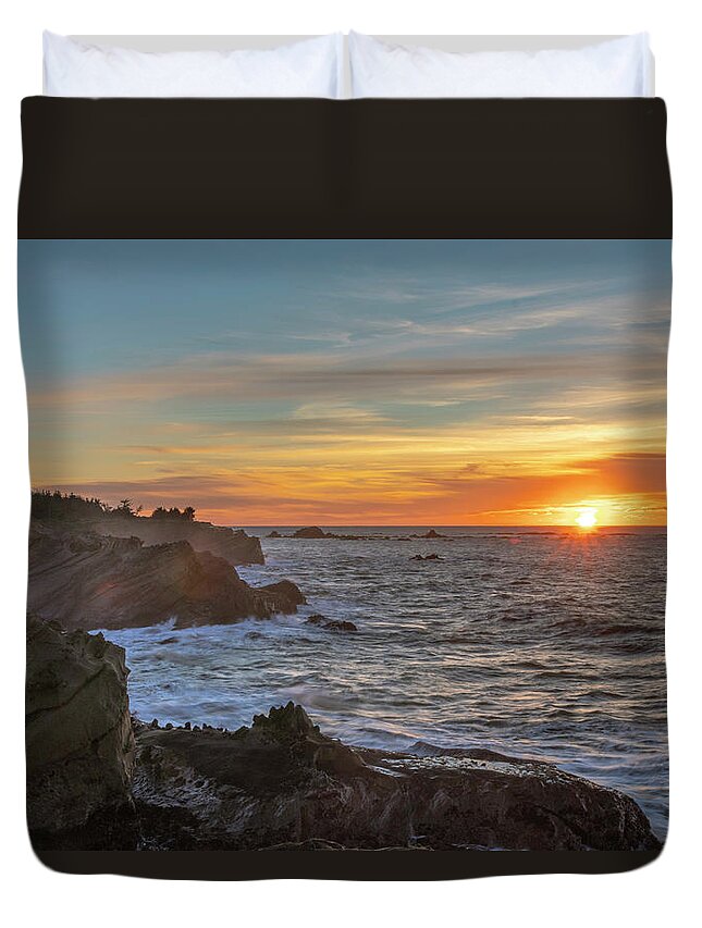 Shore Acres State Park Duvet Cover featuring the photograph Shore Acres Sunset by Catherine Avilez