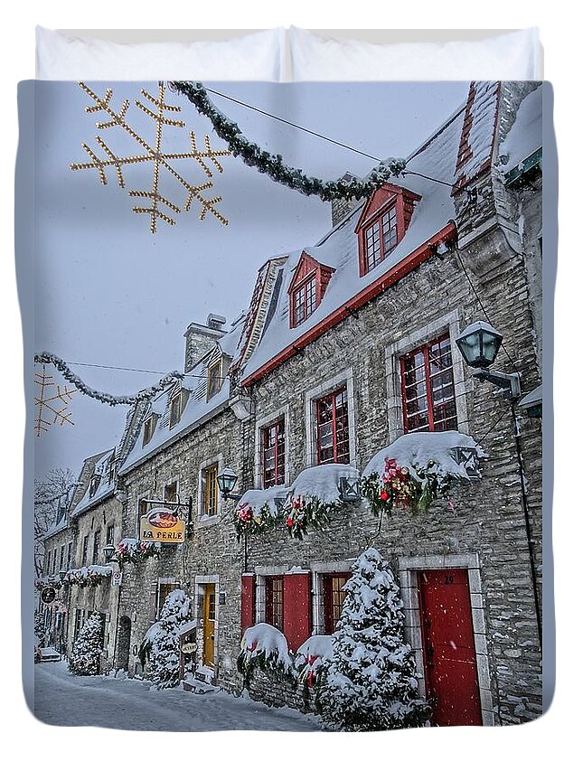 Quebec Duvet Cover featuring the photograph Quebec City's Winter Wonderland by Patricia Caron