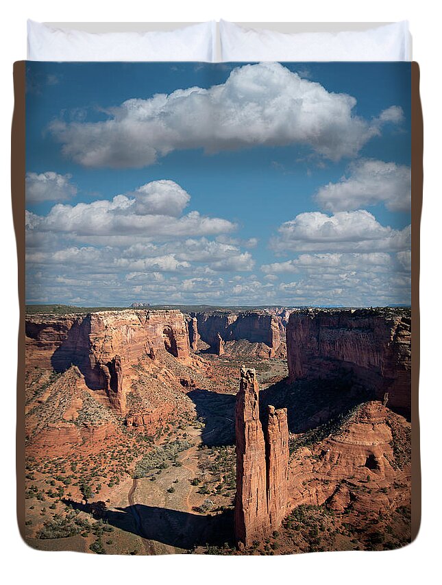 Canyon De Chelly Duvet Cover featuring the photograph Spider Rock 1804 by Kenneth Johnson