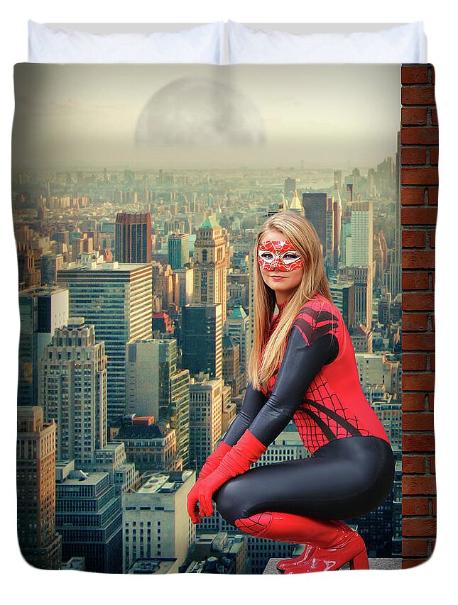Spider Duvet Cover featuring the photograph Spider Woman Moon Rise by Jon Volden