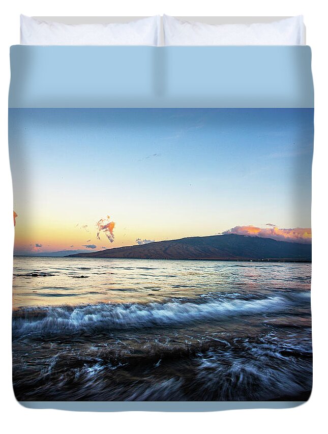 Sunrise Duvet Cover featuring the photograph Sugar Waves on Sugar Beach by Anthony Jones