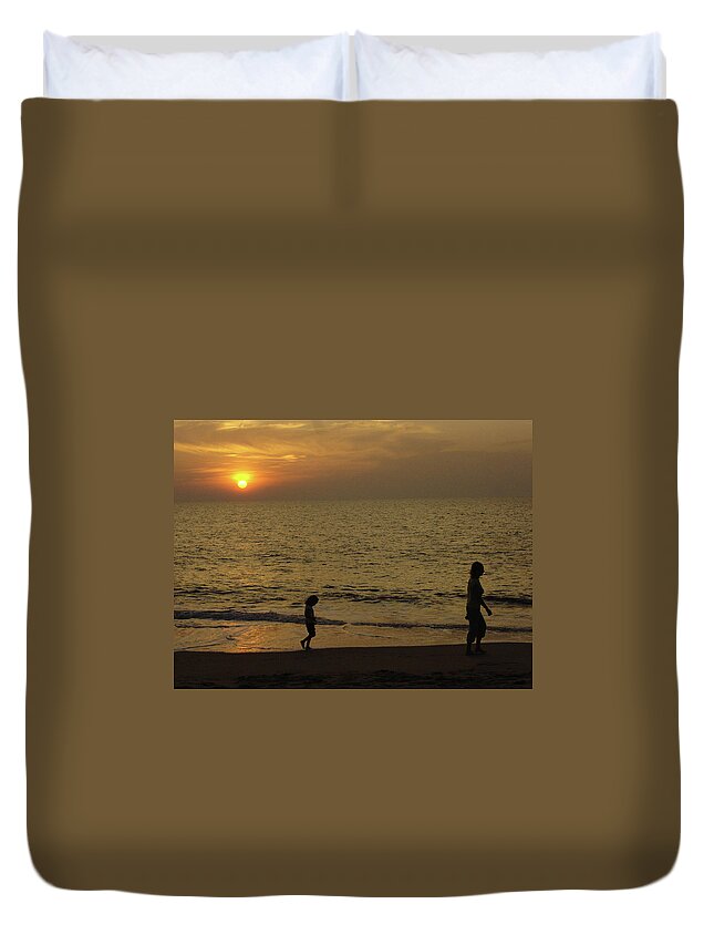 Water's Edge Duvet Cover featuring the photograph Sunset At Summer Sand by Arvind Manjunath Photography