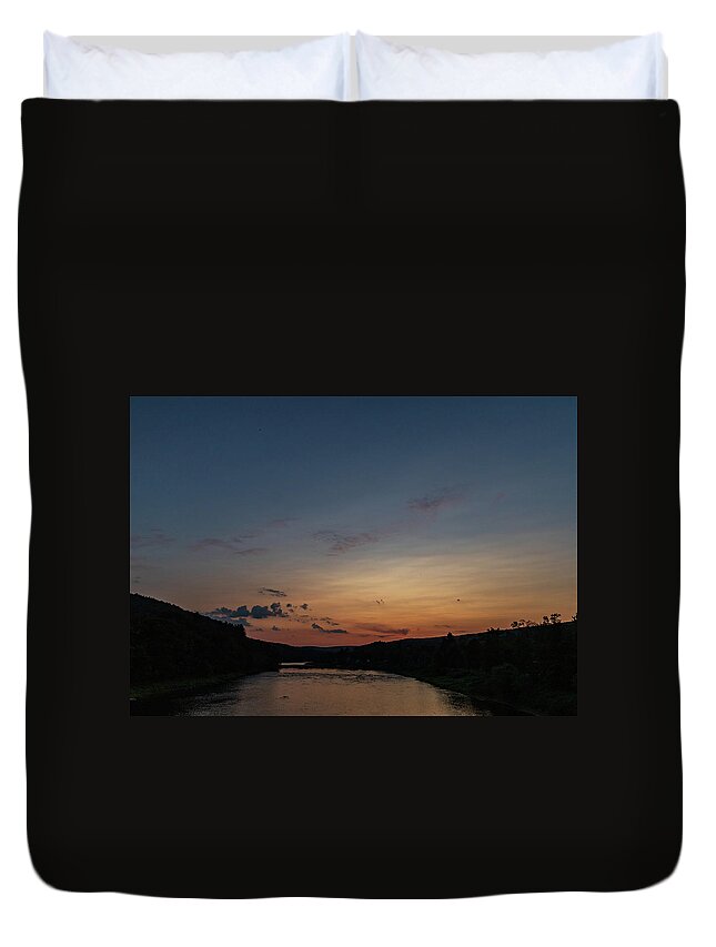Landscape Duvet Cover featuring the photograph Landscape Photography - Delaware River by Amelia Pearn