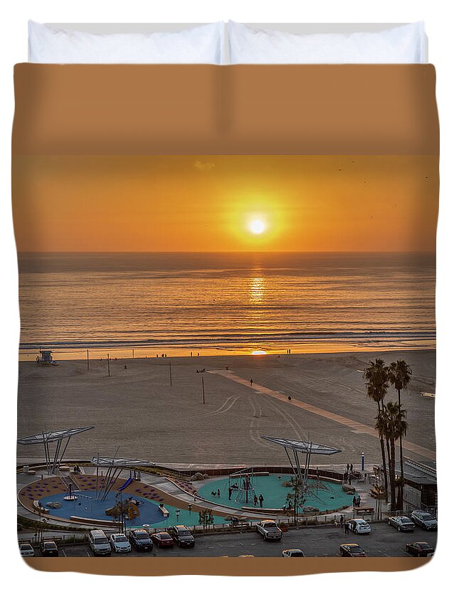 Sunset Duvet Cover featuring the photograph Sunset - The Day Before Christmas by Gene Parks
