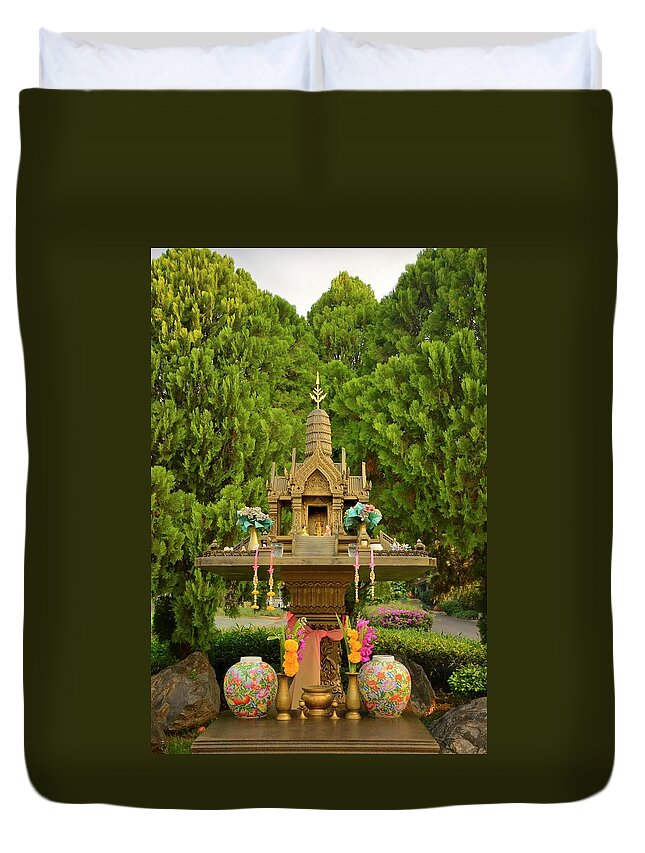 Statue Duvet Cover featuring the photograph Thai Buddhist Shrine by Joesboy