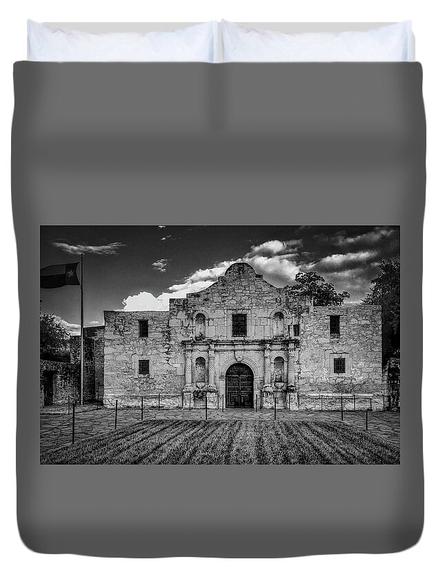 The Alamo Duvet Cover featuring the photograph The Alamo In Black And White by Garry Gay