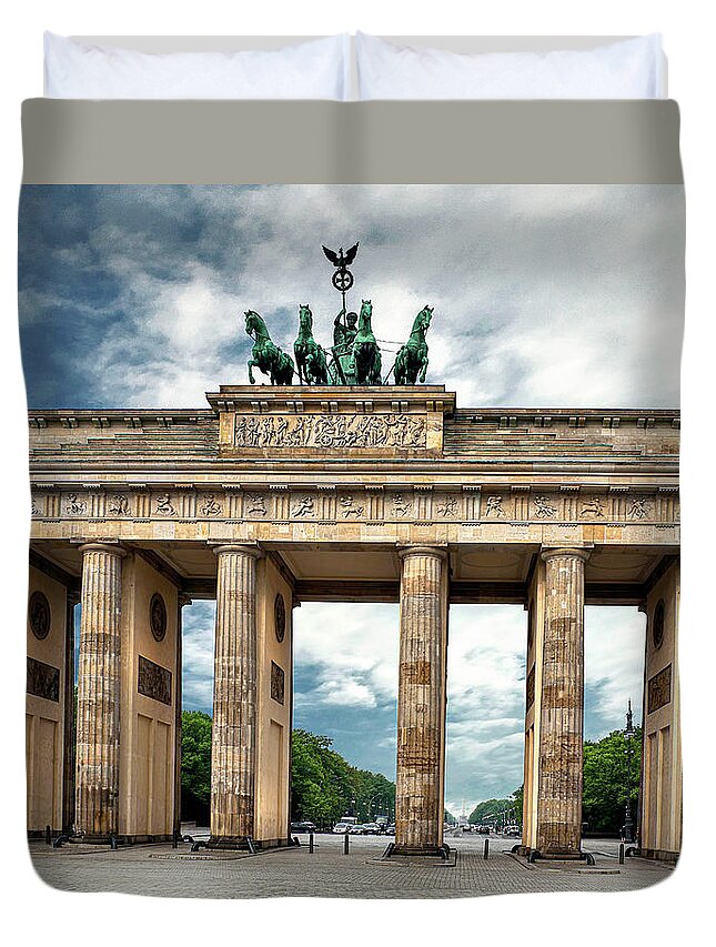 Endre Duvet Cover featuring the photograph The Brandenburg Gate by Endre Balogh