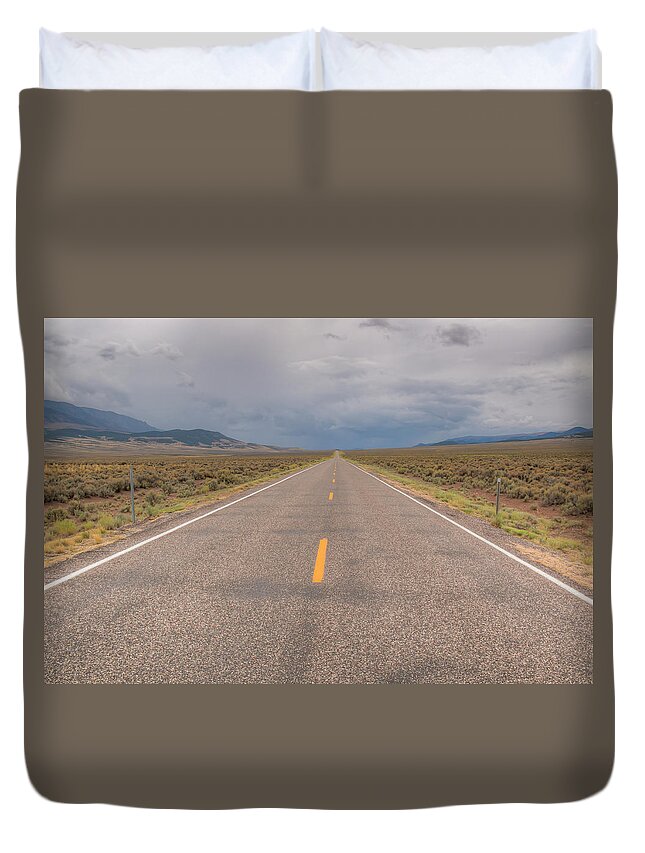 Utah Duvet Cover featuring the photograph The Long Road Ahead 01093 by Kristina Rinell