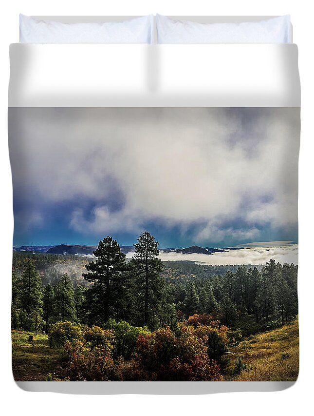 Canon 7d Mark Ii Duvet Cover featuring the photograph Through the Valley by Dennis Dempsie