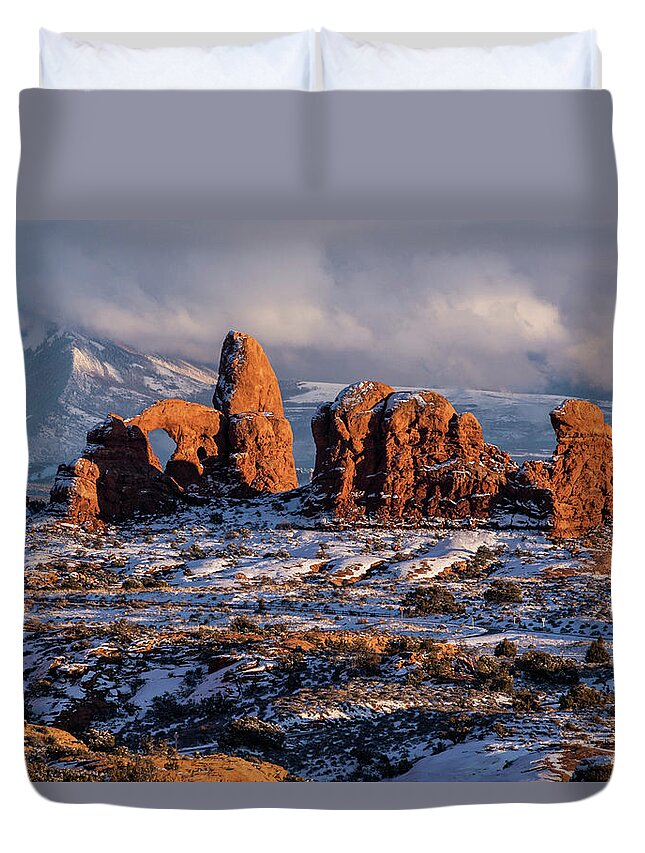 Arches National Park Duvet Cover featuring the photograph Turret Arch Winter Sunset by Dan Norris