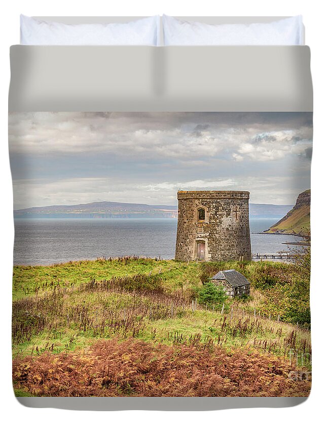 Uig Tower Duvet Cover featuring the photograph Uig Tower by Elizabeth Dow
