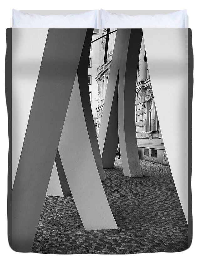 Tranquility Duvet Cover featuring the photograph Under The Feet Of The Dancing House In by Romeo Reidl