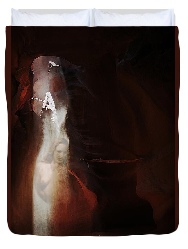 Habenero Duvet Cover featuring the photograph Upper Antelope Canyon Sun Shower Nymph by Richard Henne