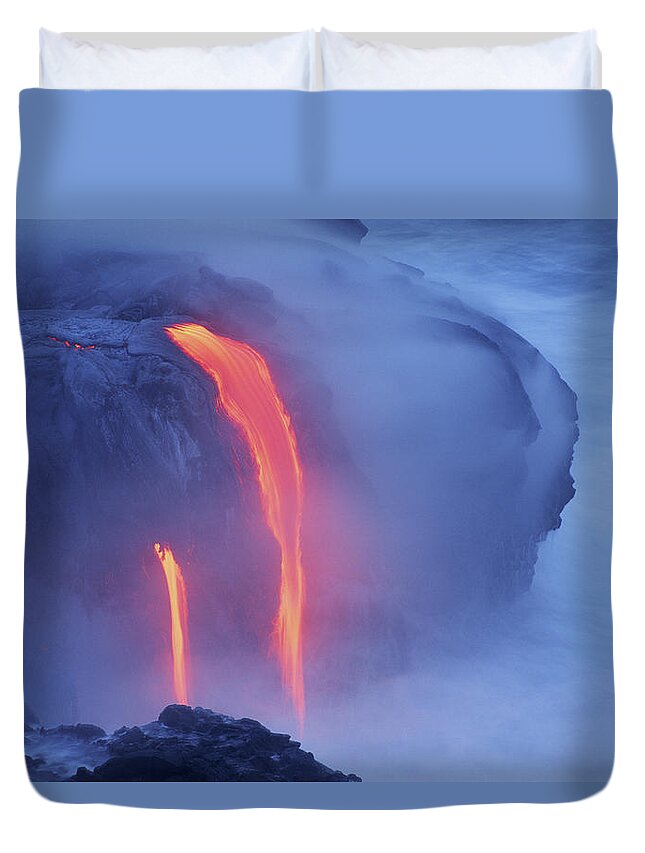 Hawaii Volcanoes National Park Duvet Cover featuring the photograph Usa, Hawaii, Big Island, Volcanoes Np by Art Wolfe