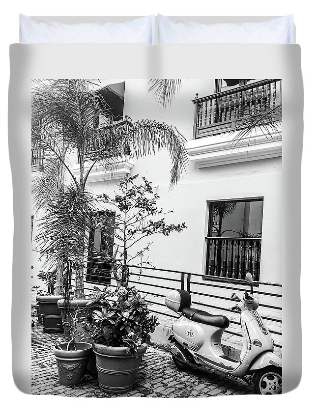 Street Duvet Cover featuring the photograph Viejo San Juan IIi by Acosta