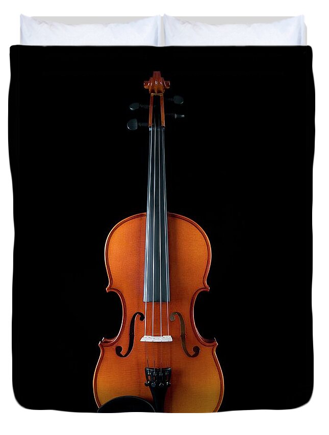 Black Color Duvet Cover featuring the photograph Violin by Junior Gonzalez