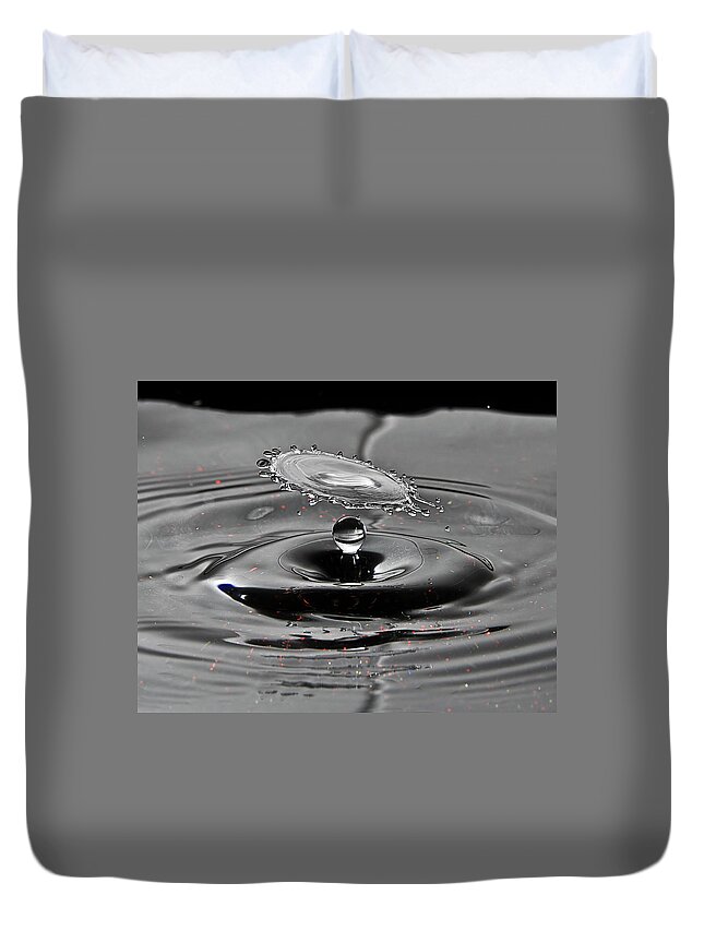 Barrow-in-furness Duvet Cover featuring the photograph Water Splash by Damian Hock