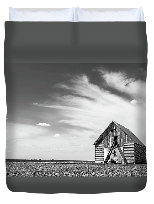 Barn Duvet Cover featuring the photograph Weathered by Ray Silva