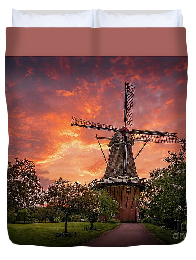 De Zwaan Duvet Cover featuring the photograph Windmill Sunrise, Holland, Michigan by Liesl Walsh