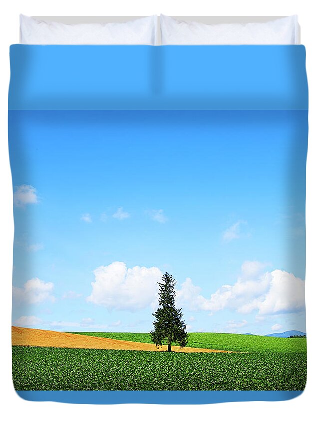 00643487 Duvet Cover featuring the photograph Yeddo Spruce In Field by Hiroya Minakuchi
