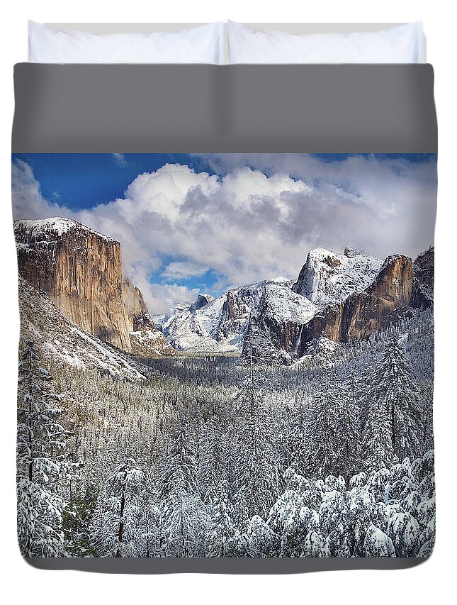 Scenics Duvet Cover featuring the photograph Yosemite Valley In Snow by Www.brianruebphotography.com